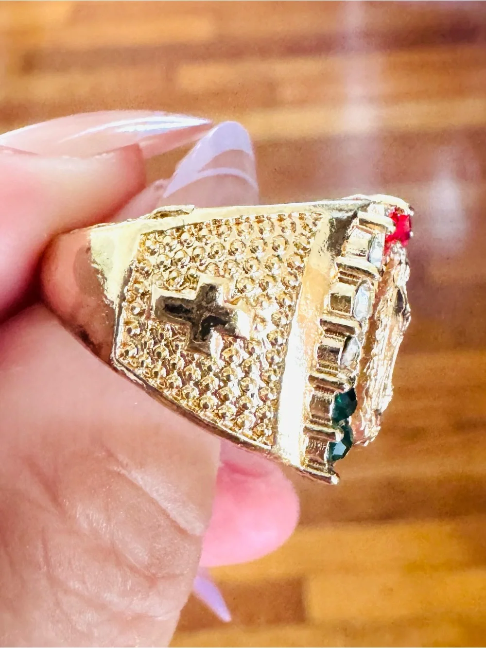 14K Gold Plated Horseshoe Virgin Mary Ring. Size 10